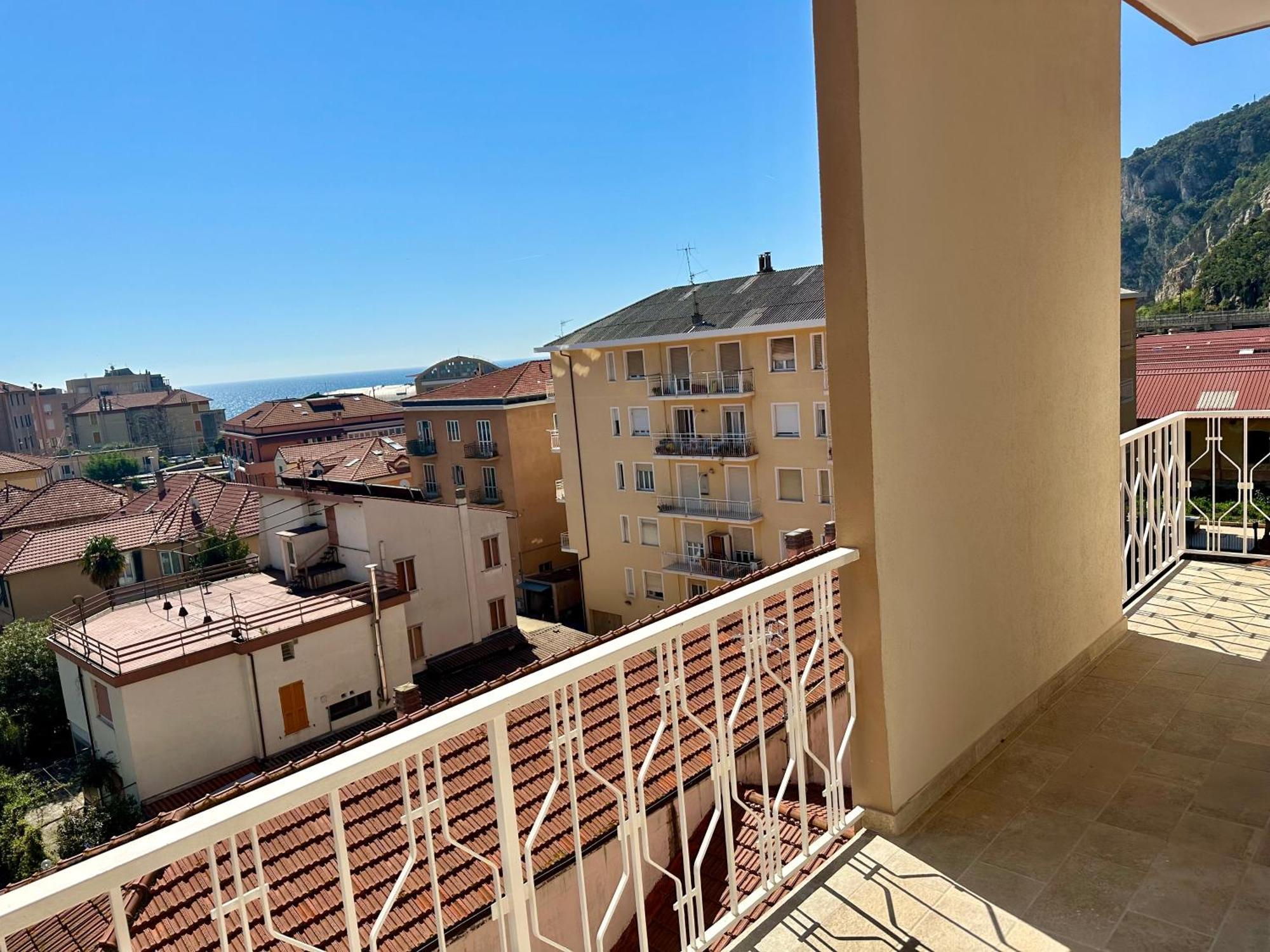 Casa Maestrale - Elegante Con Balcone Vista Mare